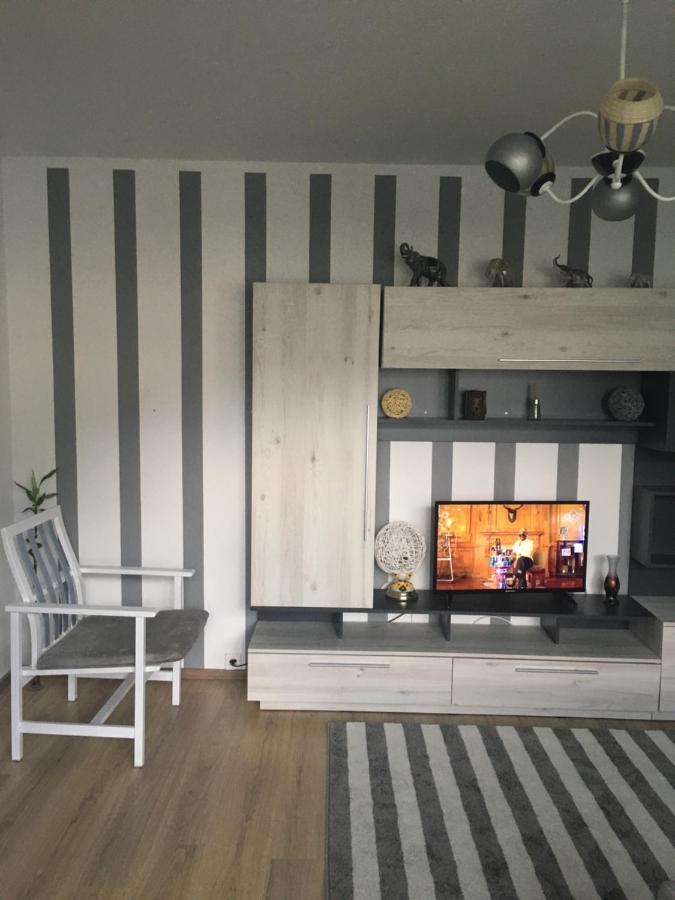 Apartament Alexia Apartment Orşova Екстериор снимка